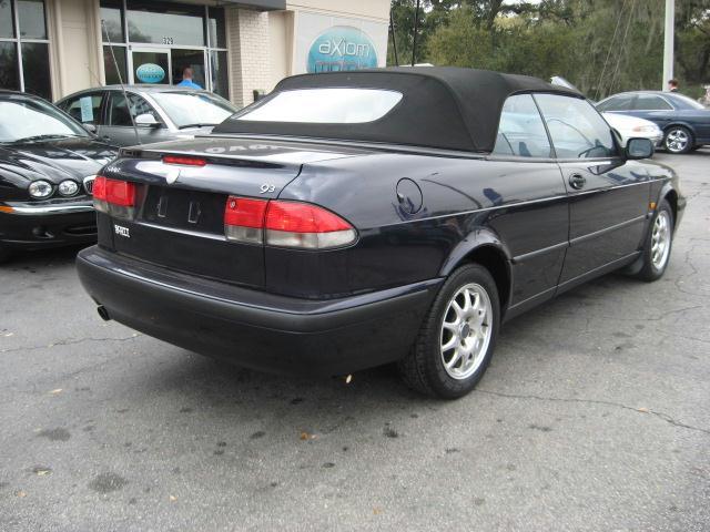 2000 Saab 9-3 Base