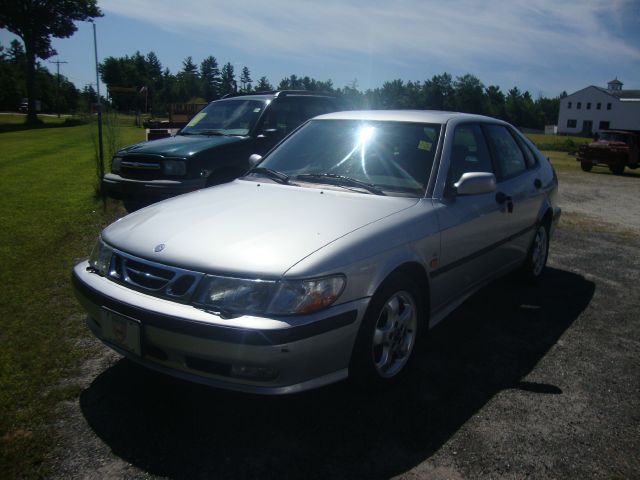 2000 Saab 9-3 G1500 Cargo