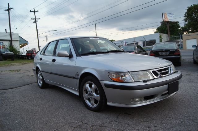 2001 Saab 9-3 G1500 Cargo