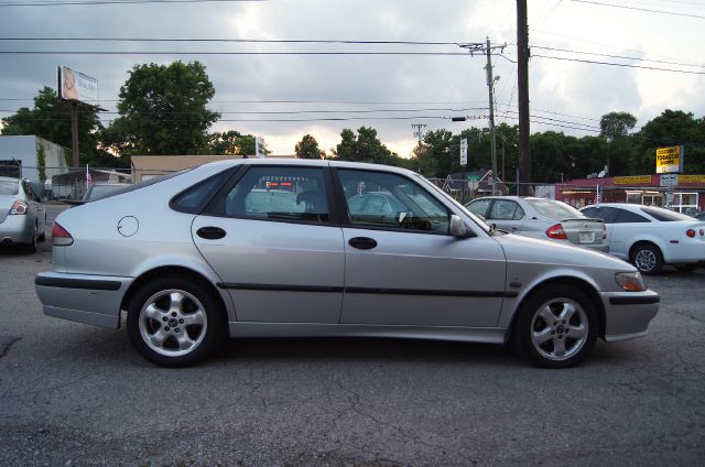 2001 Saab 9-3 G1500 Cargo