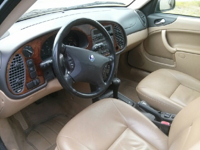 2002 Saab 9-3 G1500 Cargo