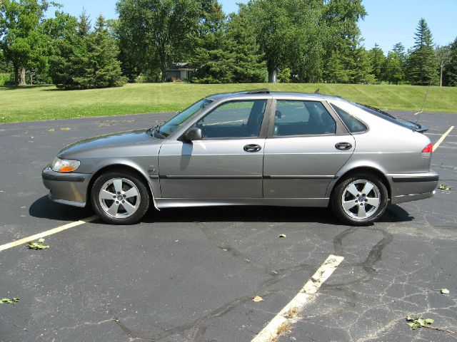 2002 Saab 9-3 G1500 Cargo