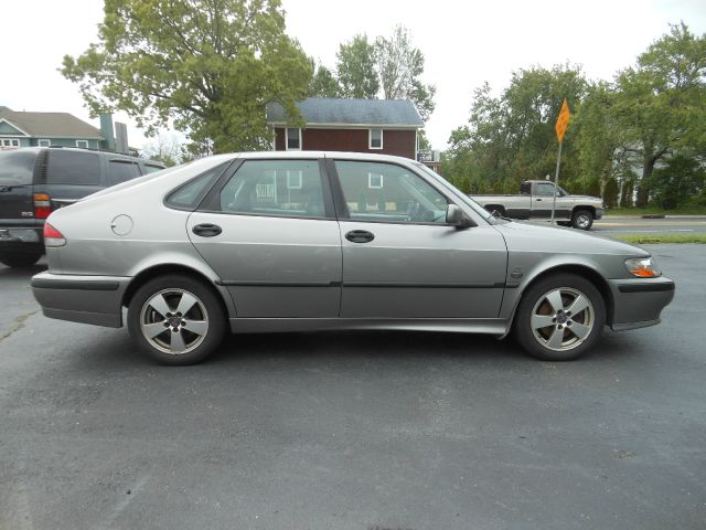 2002 Saab 9-3 G1500 Cargo