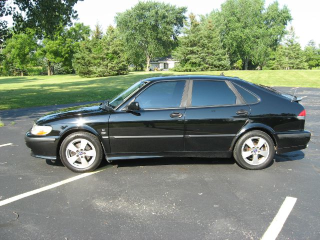 2002 Saab 9-3 G1500 Cargo