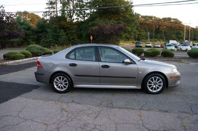 2004 Saab 9-3 Loaded W/ Nav