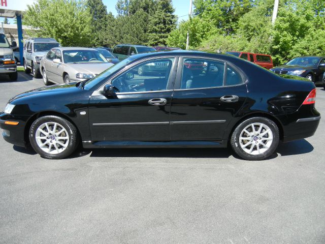 2004 Saab 9-3 Loaded W/ Nav