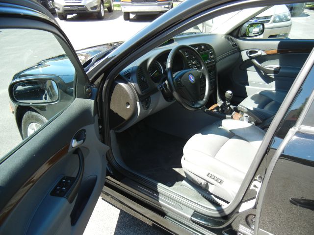 2004 Saab 9-3 Loaded W/ Nav