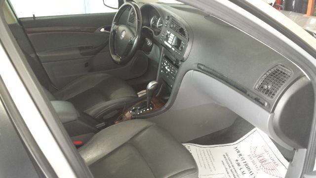 2004 Saab 9-3 Loaded W/ Nav