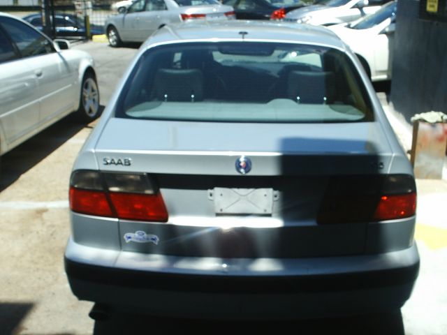 2000 Saab 9-5 S32