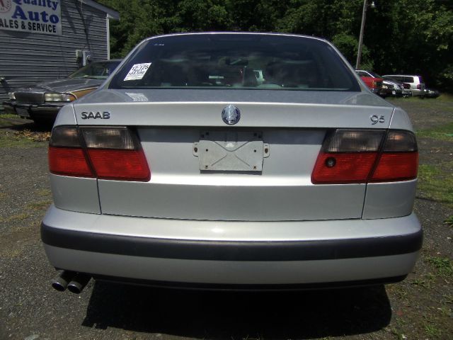 2001 Saab 9-5 SE