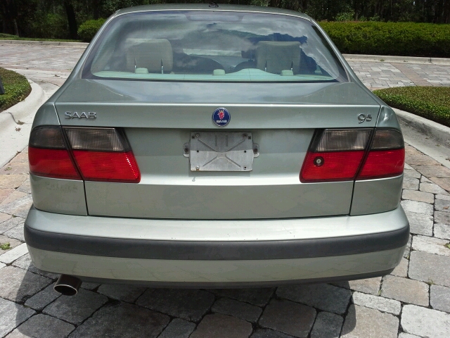 2001 Saab 9-5 Base