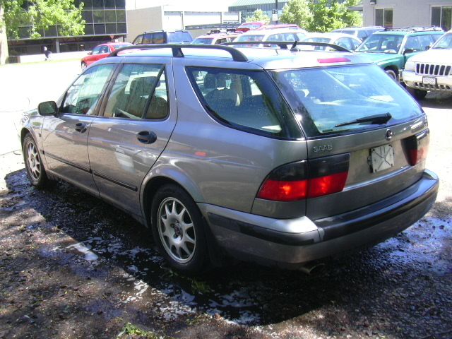 2001 Saab 9-5 Base