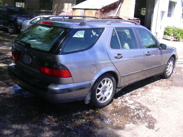 2001 Saab 9-5 Base