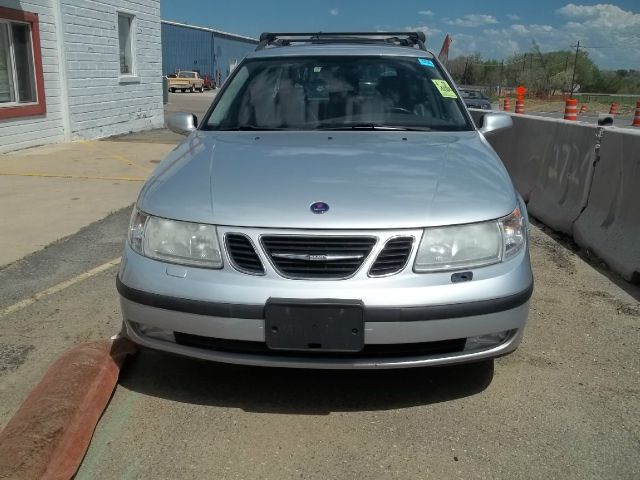 2003 Saab 9-5 4x4 8 Passenger