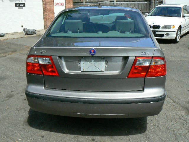 2005 Saab 9-5 SR5 DLX