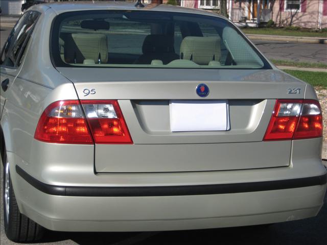 2005 Saab 9-5 Graduate