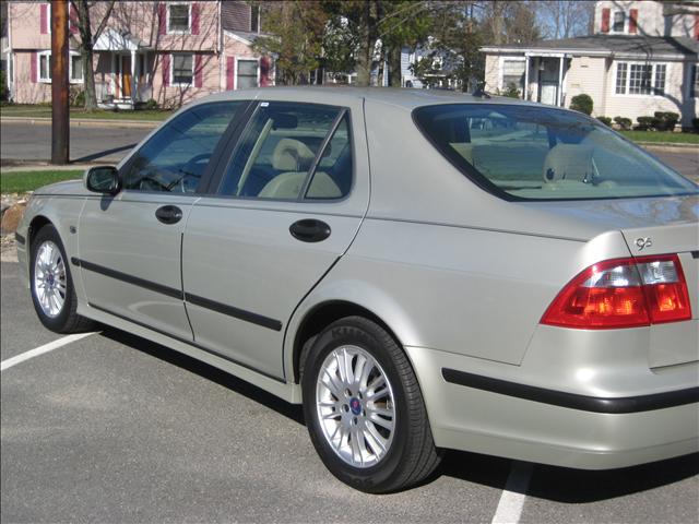 2005 Saab 9-5 Graduate