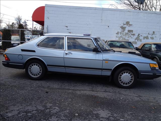 1990 Saab 900 XR