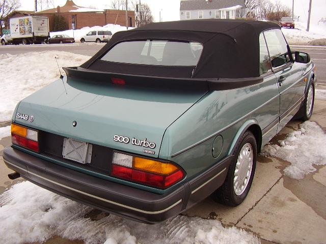 1991 Saab 900 Series 4