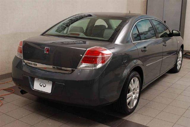 2007 Saturn Aura SLE - Clean Carfax 4X4