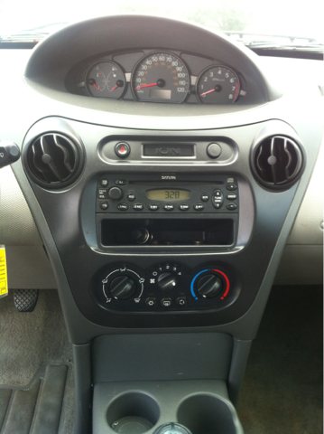 2003 Saturn Ion LE - Like New Clean Title