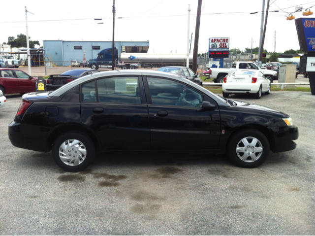 2003 Saturn Ion LE - Like New Clean Title