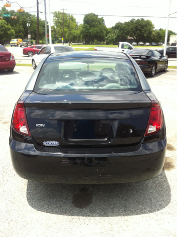 2003 Saturn Ion LE - Like New Clean Title