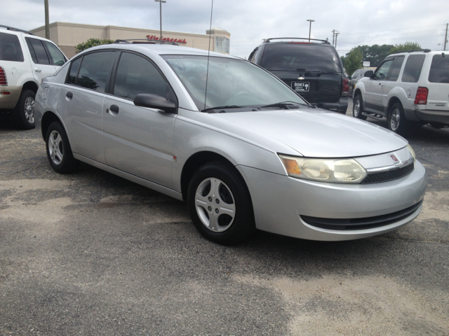 2003 Saturn Ion LE - Like New Clean Title