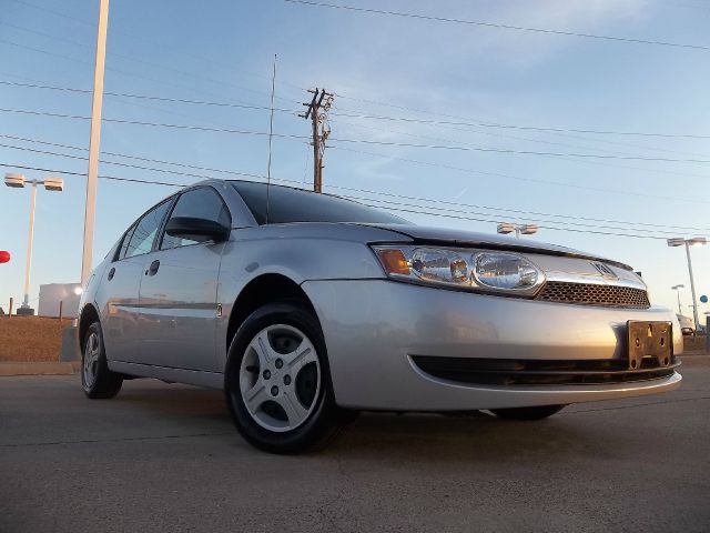 2004 Saturn Ion LE - Like New Clean Title