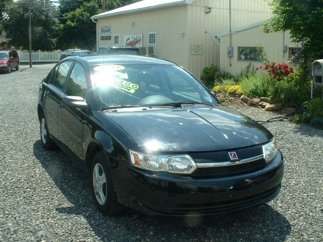 2004 Saturn Ion LE - Like New Clean Title