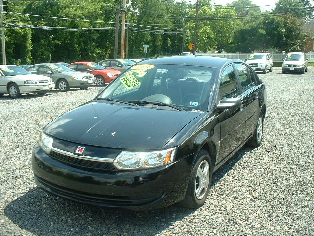 2004 Saturn Ion LE - Like New Clean Title