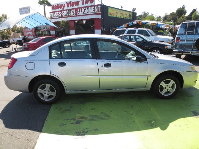 2004 Saturn Ion LE - Like New Clean Title