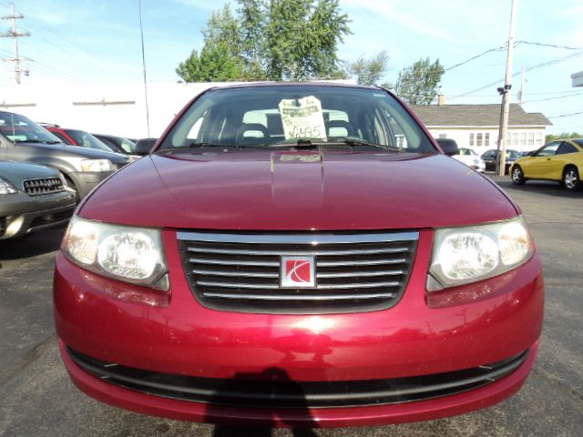 2005 Saturn Ion LE - Like New Clean Title