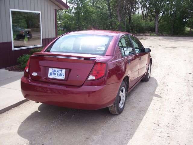 2005 Saturn Ion LE - Like New Clean Title