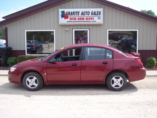 2005 Saturn Ion LE - Like New Clean Title