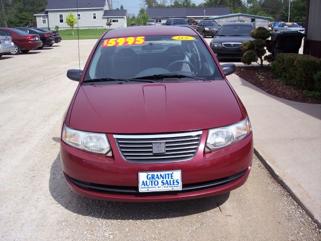 2005 Saturn Ion LE - Like New Clean Title