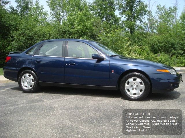 2001 Saturn L-Series T6 AWD 7-passenger Leather Moonroof