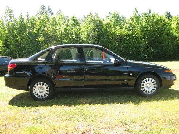 2001 Saturn L Series 2WD Eddie Bauer