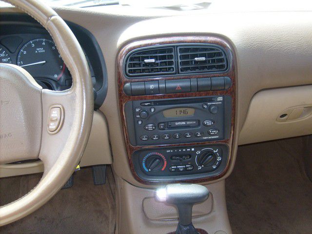 2001 Saturn L Series Unknown