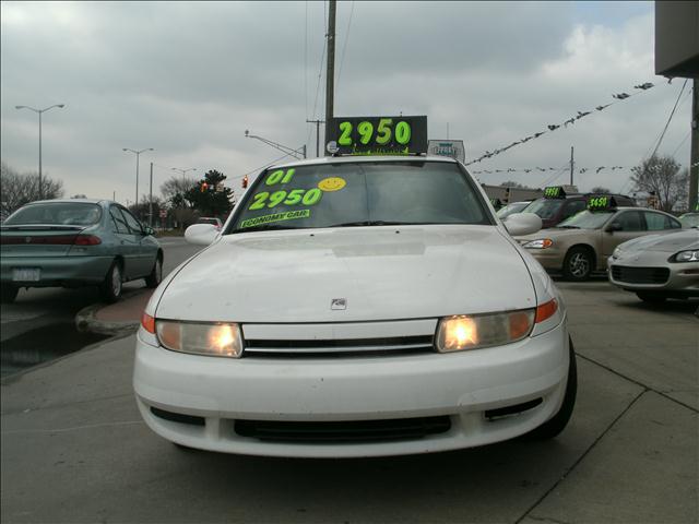 2001 Saturn L Series 2WD Eddie Bauer