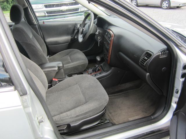 2001 Saturn L Series Unknown