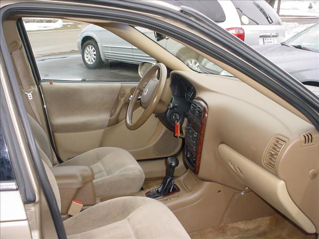 2001 Saturn L Series Unknown