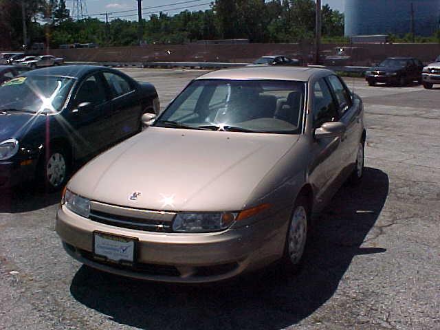 2001 Saturn L Series 2WD Eddie Bauer