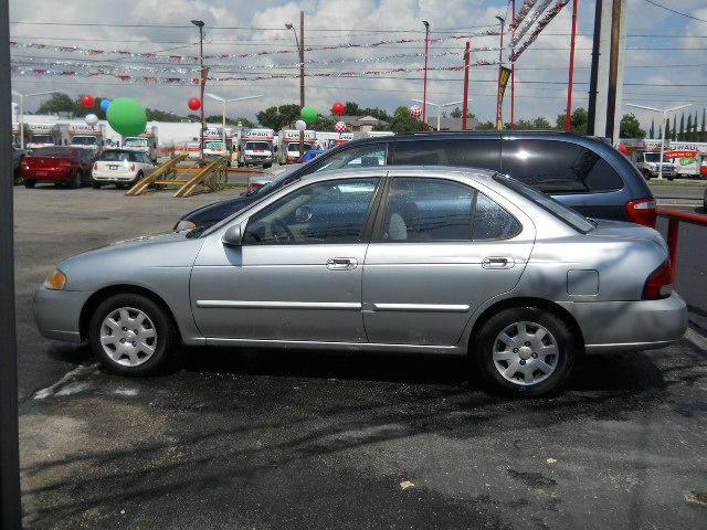 2002 Saturn L Series 2WD Eddie Bauer