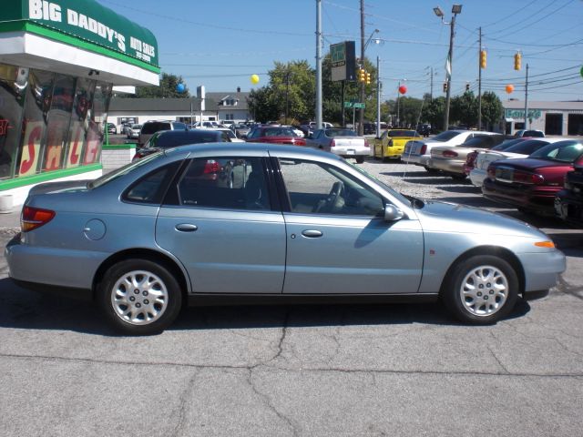 2002 Saturn L Series 2WD Eddie Bauer