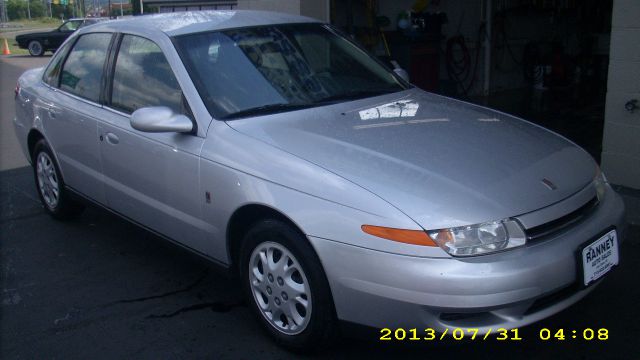 2002 Saturn L Series 2WD Eddie Bauer