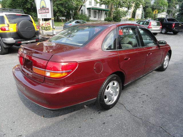 2002 Saturn L Series 2WD Eddie Bauer