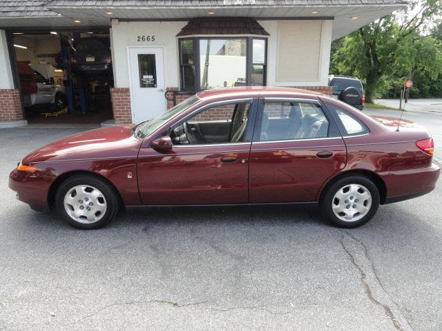 2002 Saturn L Series 2WD Eddie Bauer