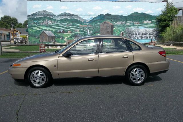 2002 Saturn L Series 2WD Eddie Bauer