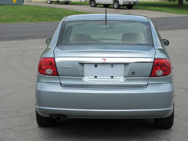 2003 Saturn L Series 2WD Eddie Bauer